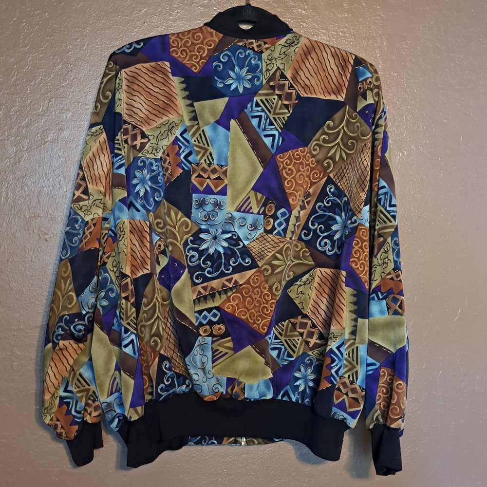 Colorful Geometric Pattern Jacket Size Large - Picture 4 of 7